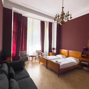 Hotel-maison Am Olivaer Platz 3*, Berlin Tyskland
